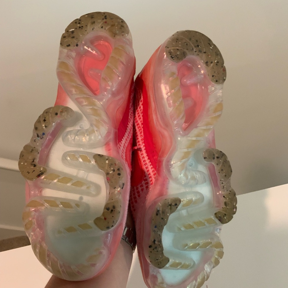 Nike Air Vapormax 2021 Flyknit red women’s size 7.5 - Picture 9 of 14